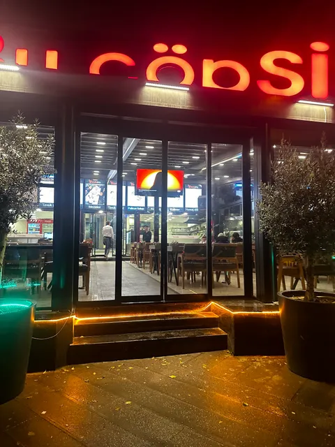 By Çöpşiş Pendik