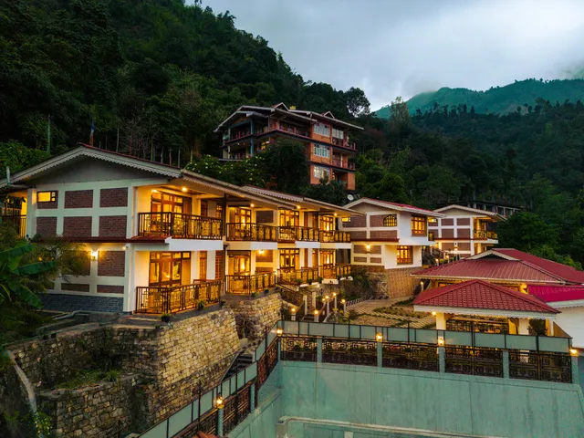 Voyage Songfum Retreat