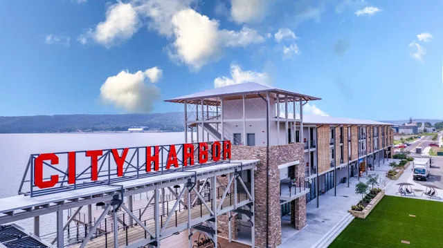 City Harbor Suites