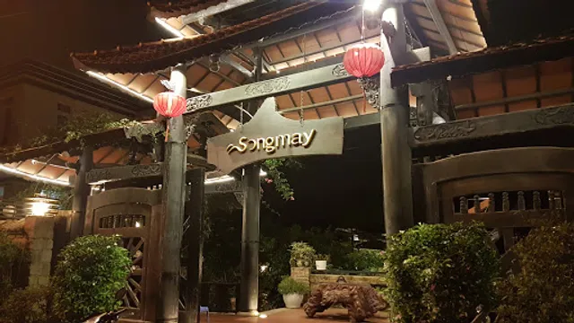 Nhà hàng Song Mây