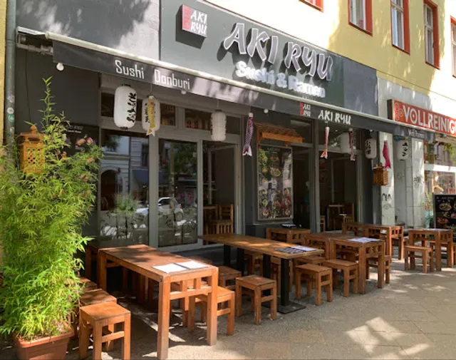 7 Sisters Sushi & more