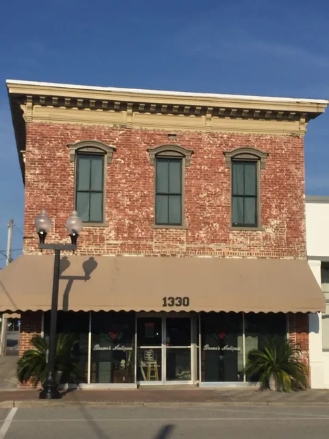 Brown's Antiques