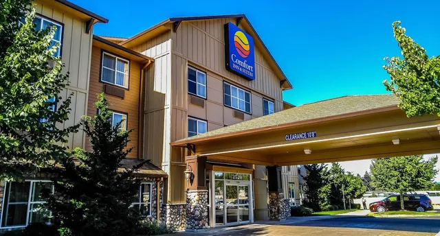 Comfort Inn & Suites McMinnville Wine Country