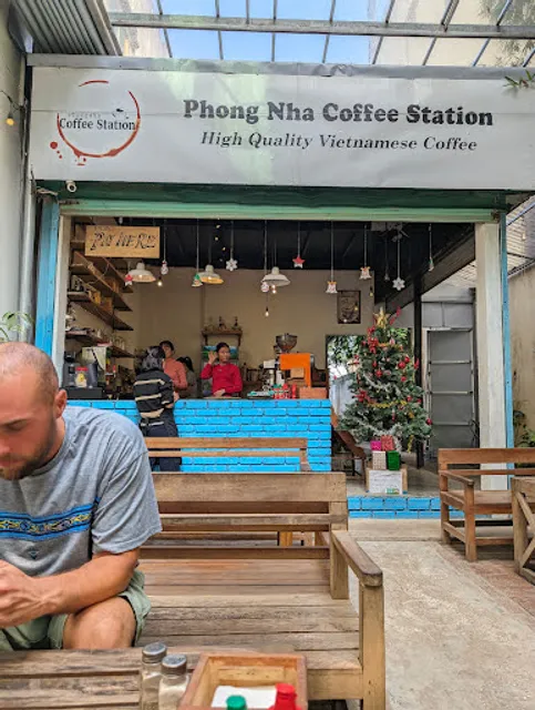 Phong Nha Coffee Station Vietnamese Food & Firewood Pizza