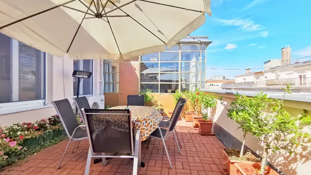 Rumbach Terrace Apartment