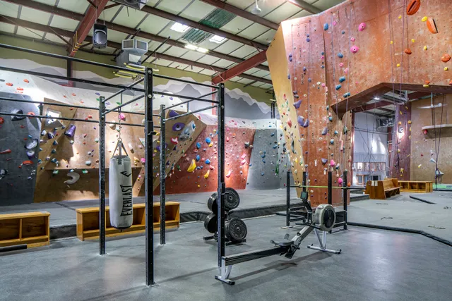 Triangle Rock Club - Fayetteville