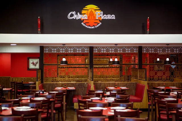 China Plaza - Plaza Trebol