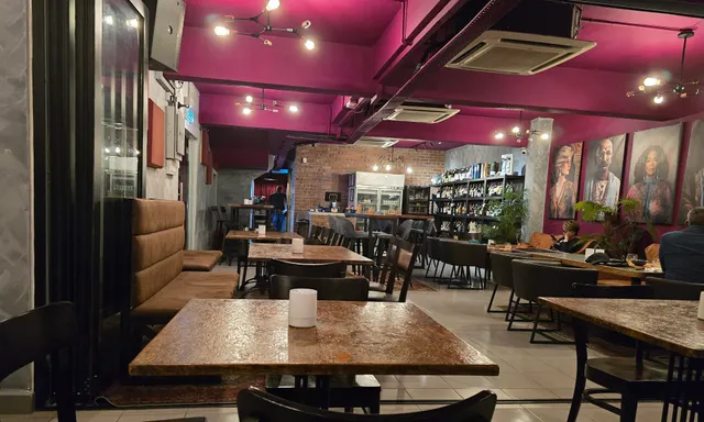 SWIG (Restaurant & Cellar @ Megah)