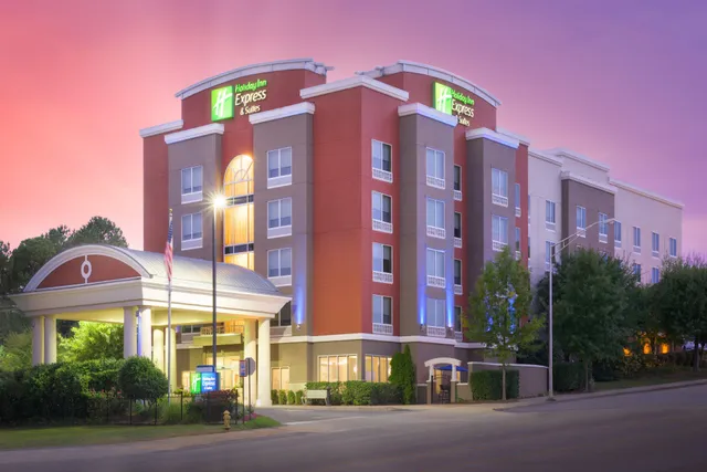 Holiday Inn Express & Suites Chattanooga Downtown by IHG