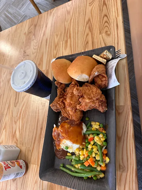 Take 5 on the Greens at 19th Hole Restaurant