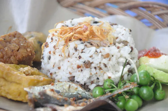 Nasi Tutug Oncom Henny