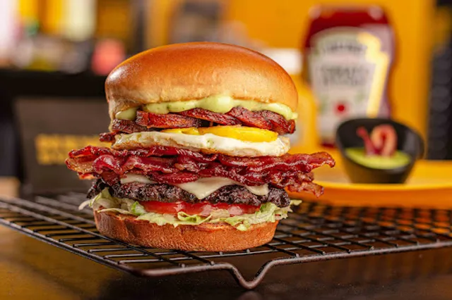 NEVES BURGERS - HAMBURGUERIA