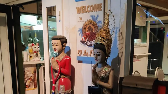 クムパヤー タイ料理 (KhumPhaya)