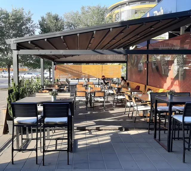 Helga's Pub Mesi Mesi