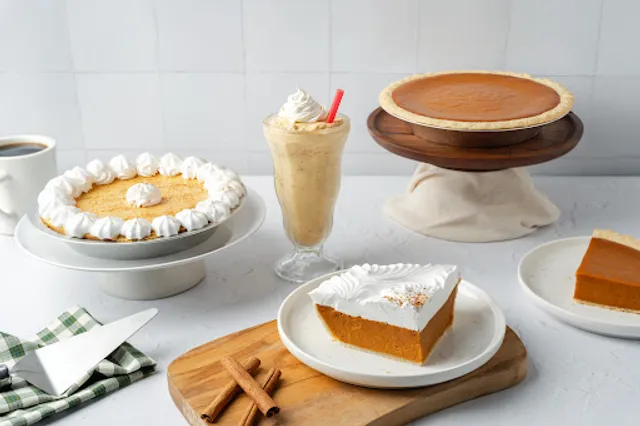 Nation's Giant Hamburgers & Great Pies