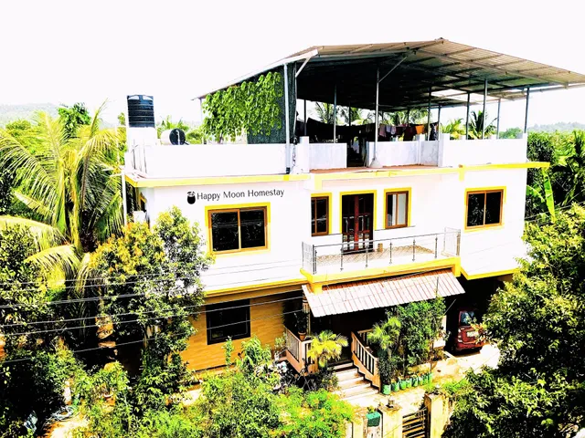 Happy Moon Homestay