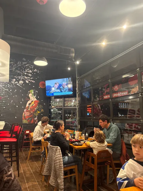 Japon: Sushi | Ramen | Hibachi | Teriyaki