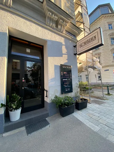 Dazwischen