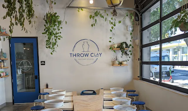 Throw Clay LA
