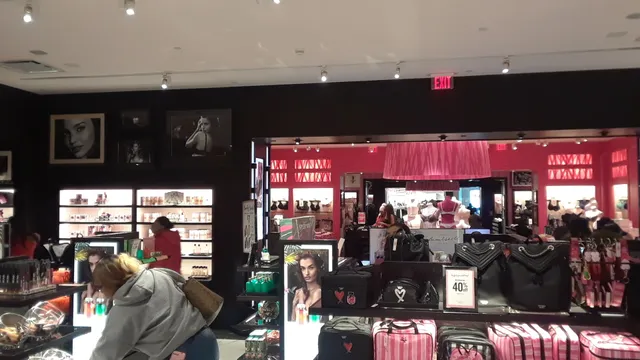 Victoria's Secret & PINK