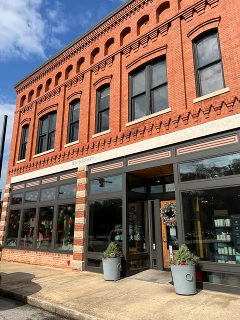 David Lindsey Clothier