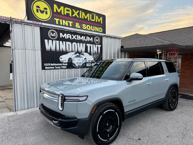 Maximum Tint & Sound