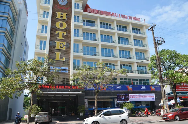 Central Hotel