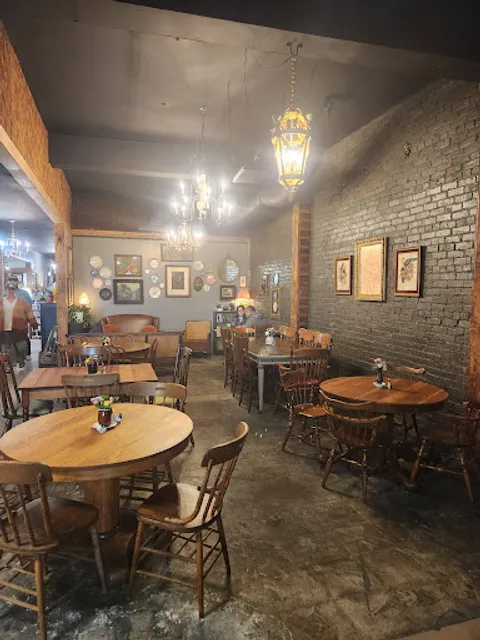 Full’s original location is open at 109 w main st