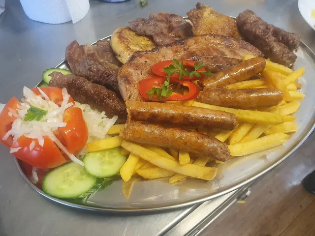 Balkan Food | Original Balkan Grillspezialitäten.
