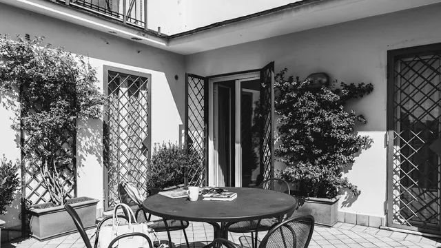 Crosti Apartments Hotel