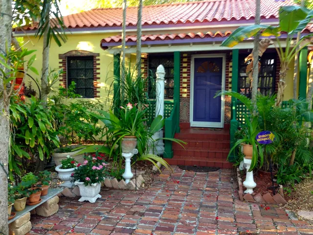 Yoga and Yoga Therapy at AUM hOMe Shala