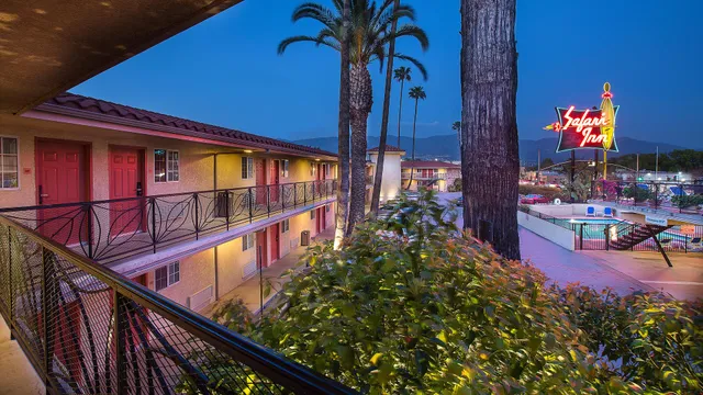 Safari Inn, a Coast Hotel