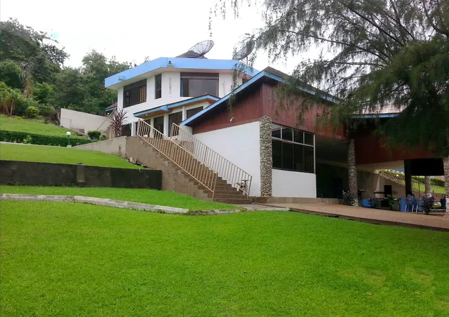 Lake Bosomtwe Paradise Resort