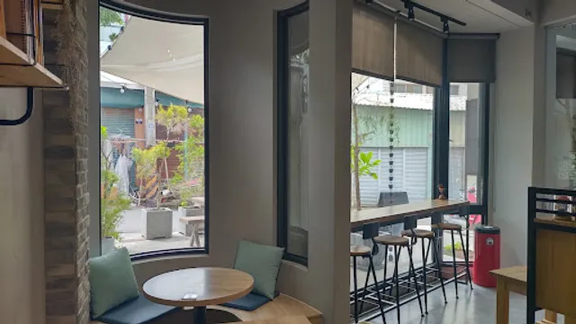 Timeline cafe studio