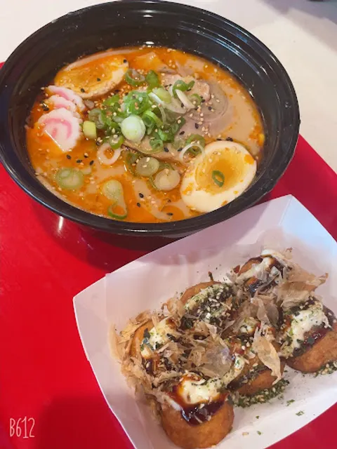 DOMOISHI Ramen, Poké, Wings and Tea