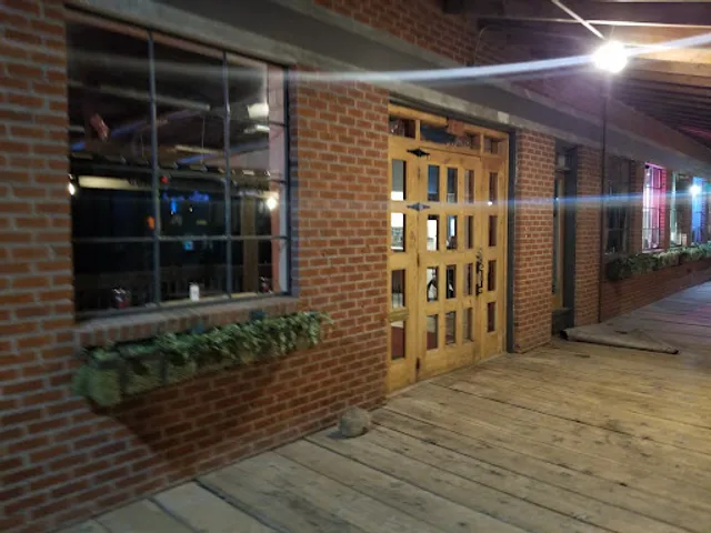 Big Papa's Grill & Live Music