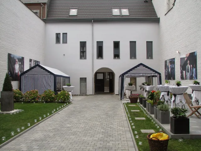 No. 5 Bed & Breakfast