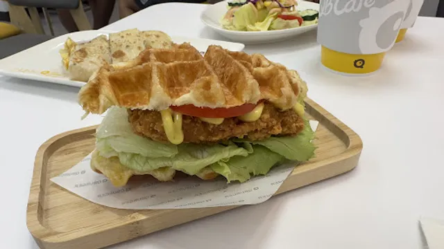 Q Burger Dali Defang Shop