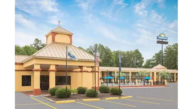 Days Inn by Wyndham Orangeburg South