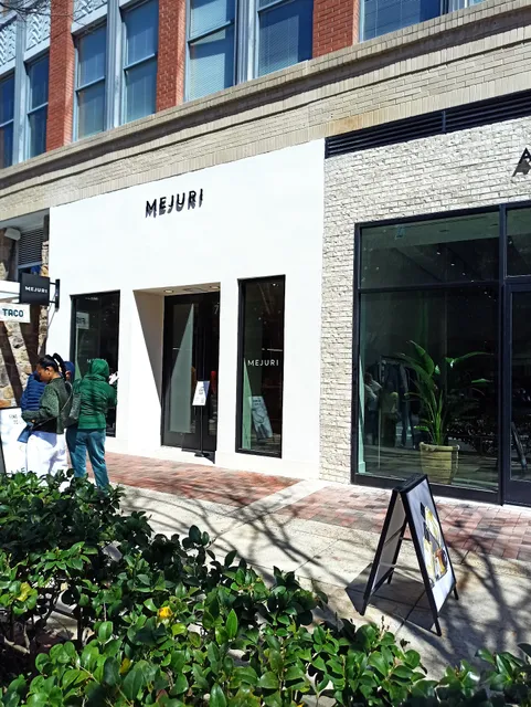 Mejuri