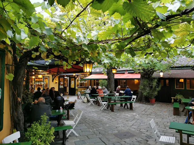 Weingut-Heuriger Alter Bach-Hengl