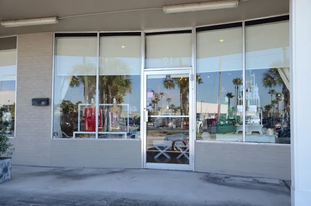 Ellie Bing - THE BACKROOM