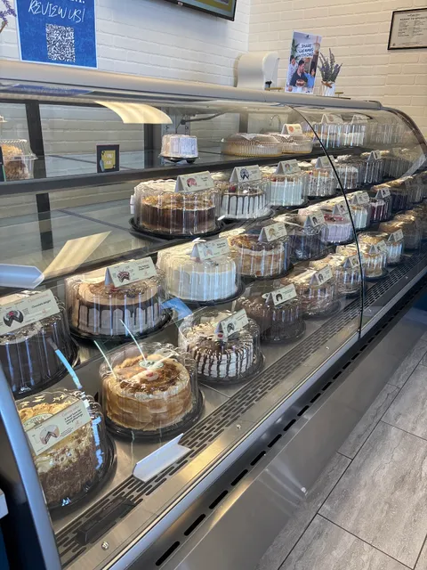 Suspiros Cakes - Avondale