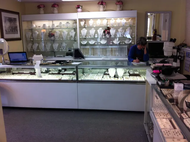Henry's Jewelers