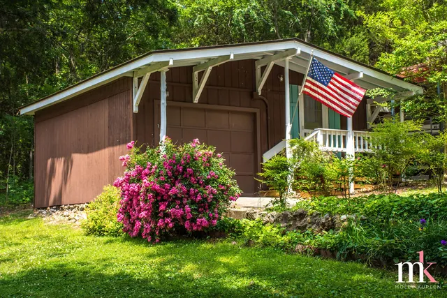 On the Rocks Cottage