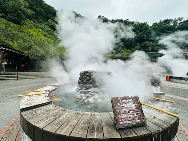 Jiuzhize (Renze) Hot Springs