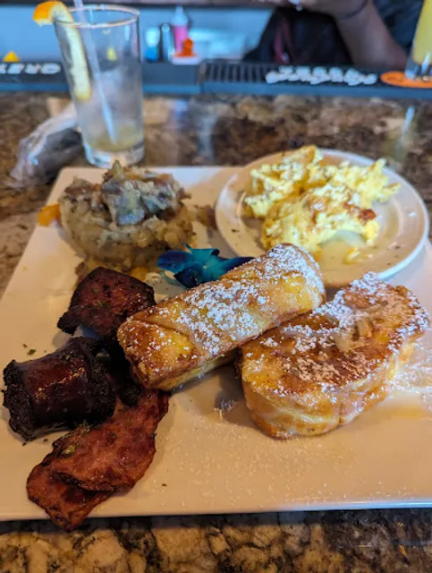 Autum Restaurant & Lounge