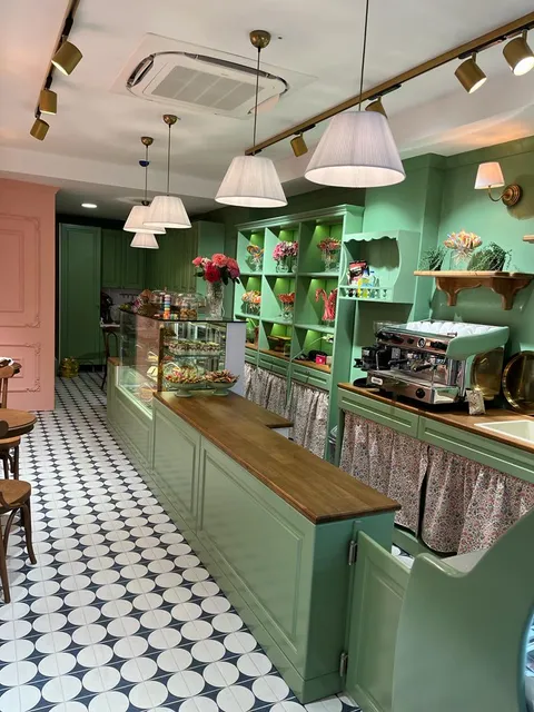 Yelda Süt Patisserie & Gelato