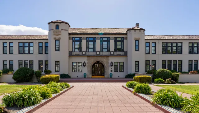 Historic Hoover Theatre