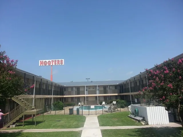 Executive Inn & Suites